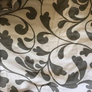 twin xl comforter and bed sheets